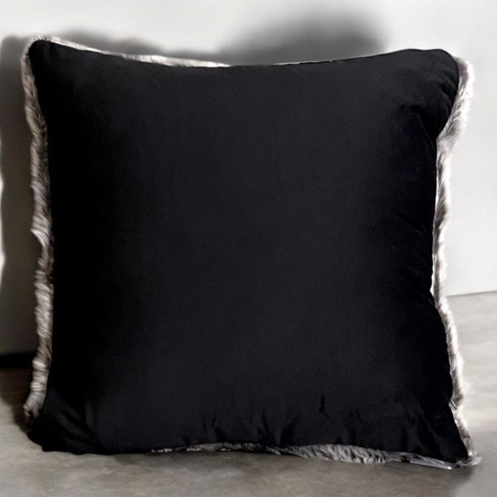 NWOT NEW Aviva Stanoff Grey Faux Fur Luxury Down Pillow 20" x 20" Bloomingdale's - Picture 2 of 4